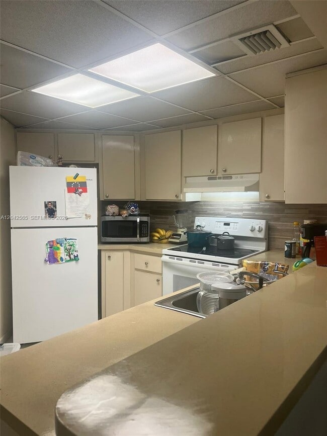 Building Photo - 9429 Fontainebleau Blvd Unit 105-33