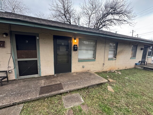 Photo - 337 Iota Ave S Unit B