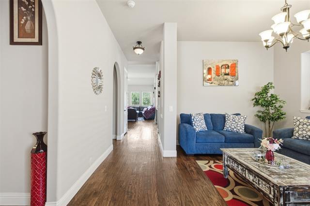 Photo - 2304 Lynbridge Cir