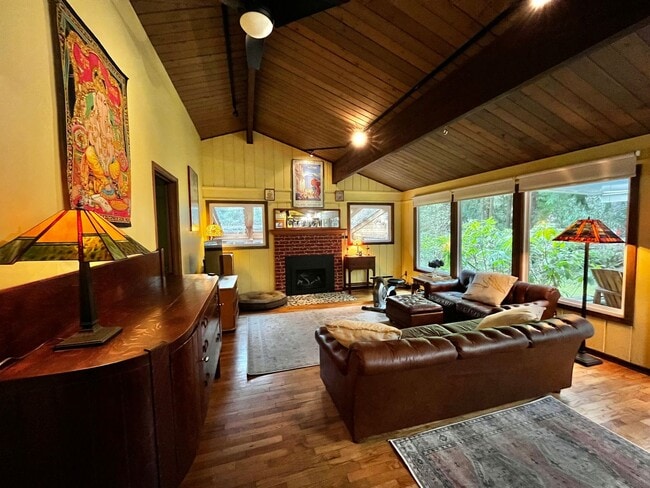 Photo - Well Maintained, Cozy, Furnished, Hansville Home on 3/4 Acre Lot!