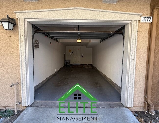 Building Photo - Prime location in Communications Hill with... Rental