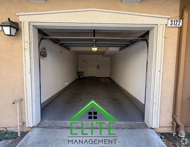 Building Photo - Prime location in Communications Hill with... Rental