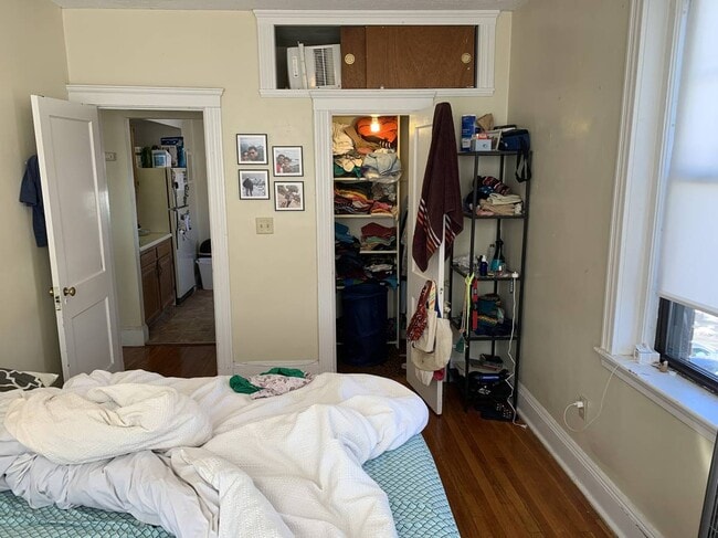 Building Photo - 185 Chestnut Hill Ave Unit 2