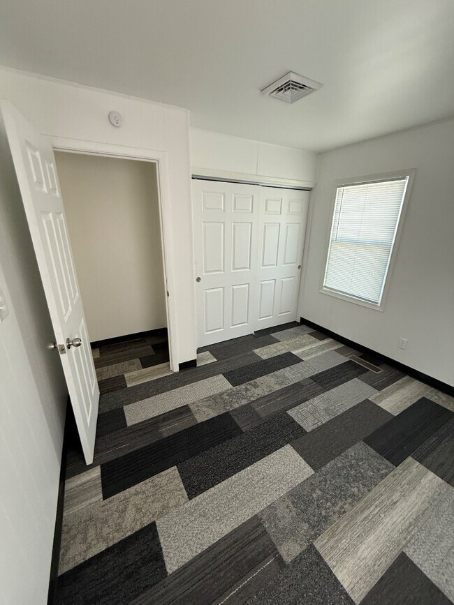 420 N Main St
