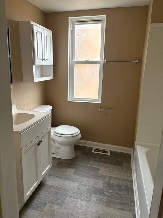 Photo - 1111 Madison Ave Unit B