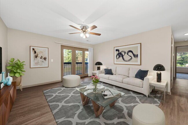 Photo - 1070 University Dr Unit 8