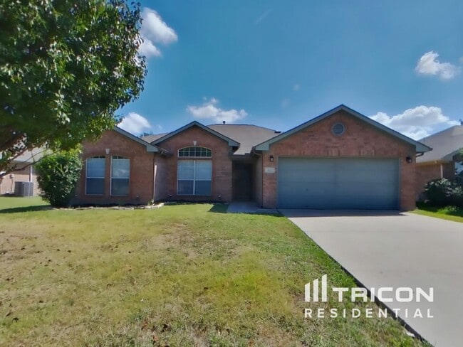 Building Photo - 622 Ember Ln