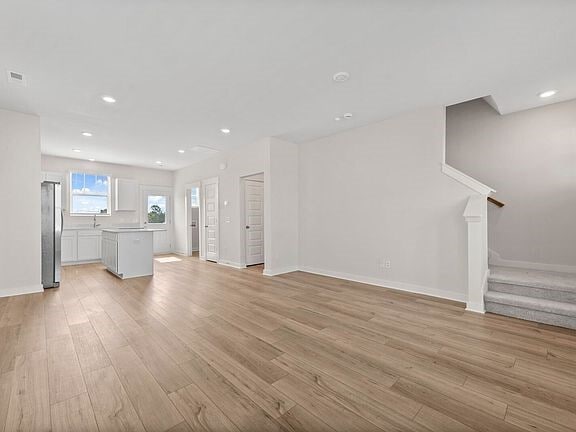 Photo - 2705 Fordham St