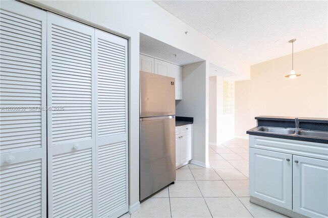 Photo - 9650 NW 2nd St Unit 4-304