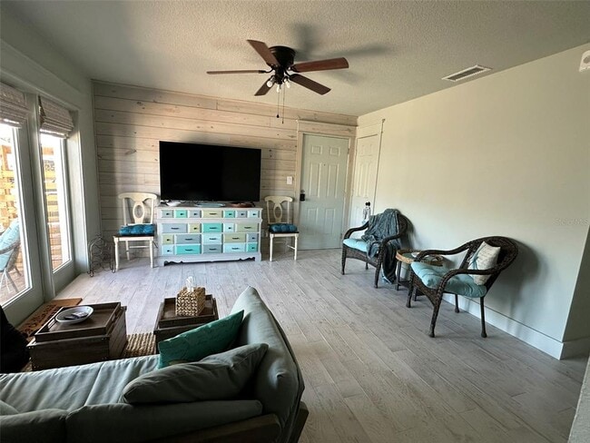 Building Photo - 5006 Starfish Dr SE Unit A Rental