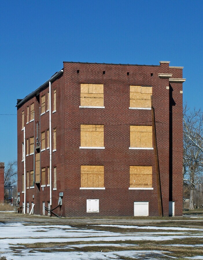 View from the southeast - Murphy Apartments