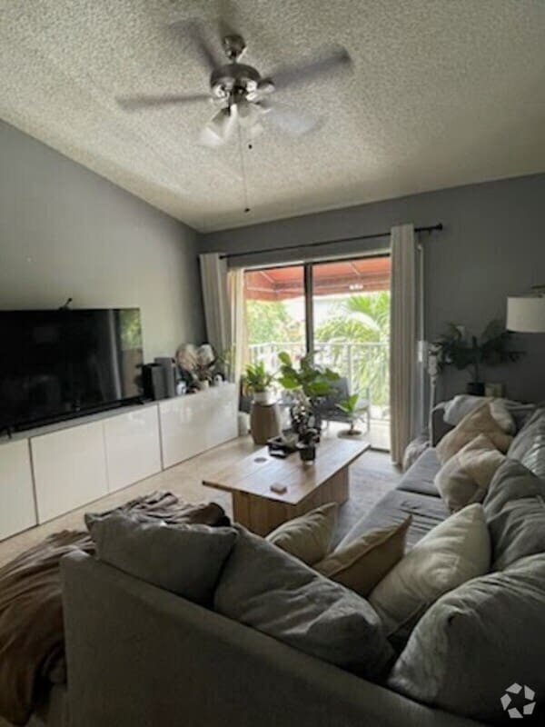 Building Photo - 15550 SW 80th St Unit E301 Rental