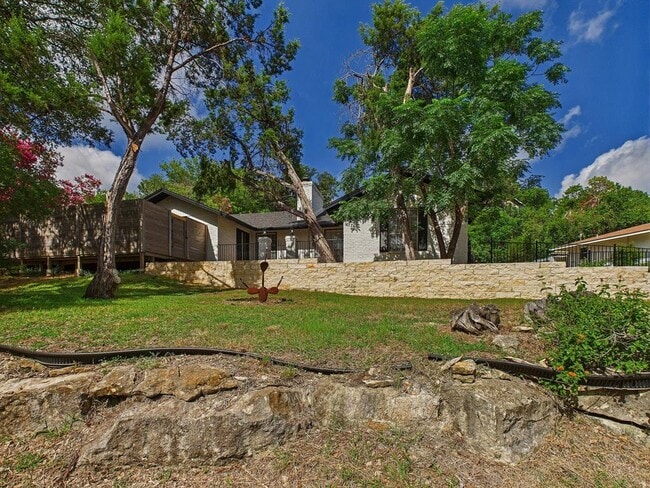 Building Photo - 6108 Shadow Valley Dr