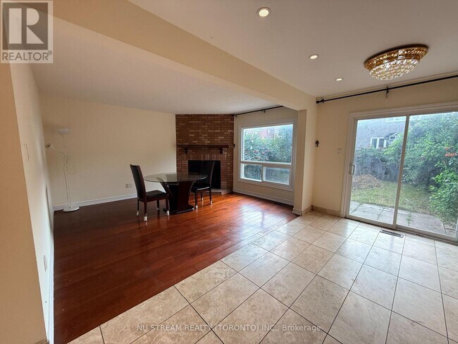 Photo - 74 William Honey Crescent