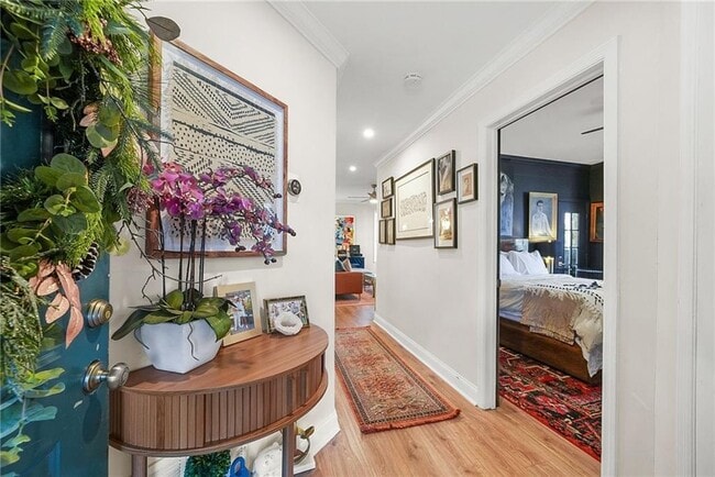 Photo - 815 McGill Park Ave NE