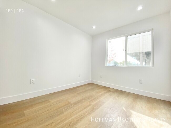 Photo - 1019 Ocean Park Blvd Unidad 8A