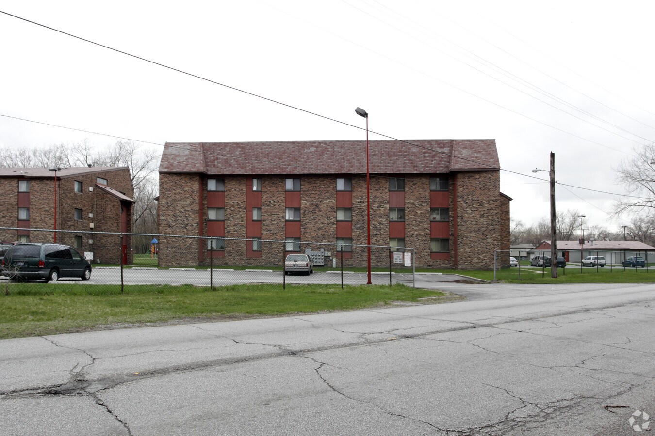 Rosewood Apartments - Rosewood Apartments