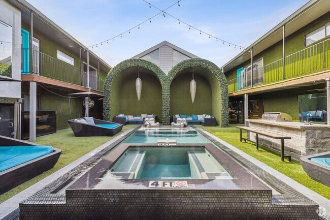 Building Photo - London Rental