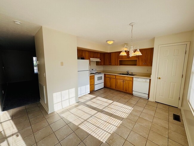 Photo - 724 Park St