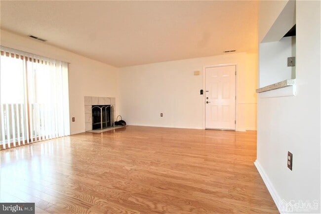 1219 Ravens Crest Dr