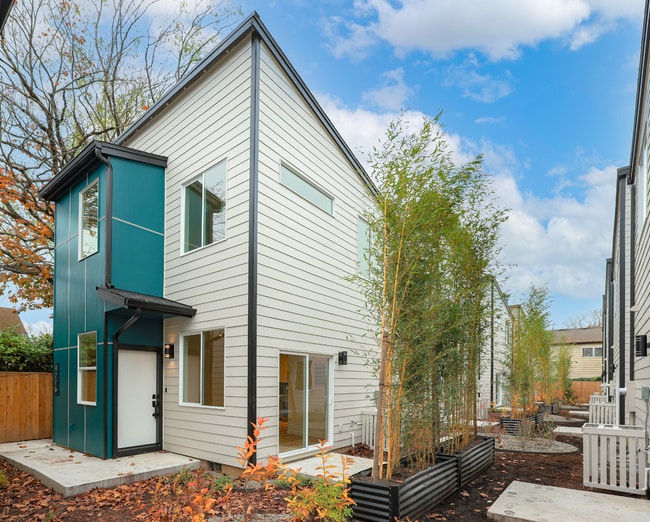 Photo - 4272 NE Going St