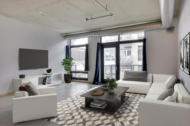 Photo - 720 N 4th St