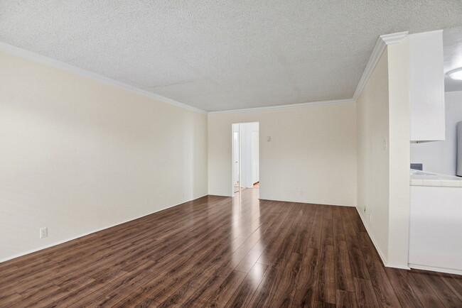 Photo - 545 Chestnut Ave