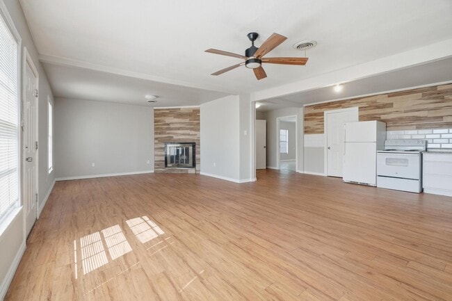 Photo - 2034 Collins Ave