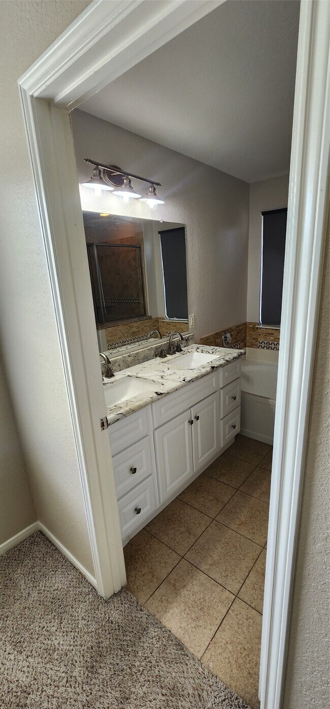 Photo - 8830 Summerset Meadow Ct