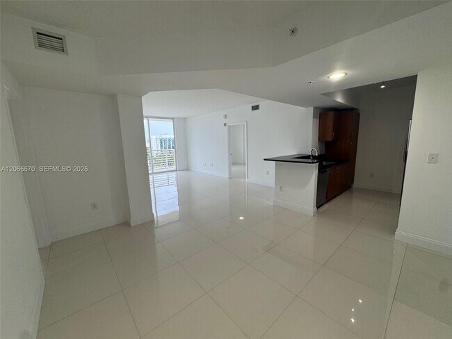 18800 NE 29th Ave Unit 1005