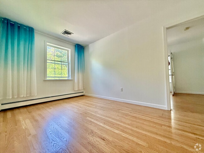 Building Photo - 54 Cedar St Rental