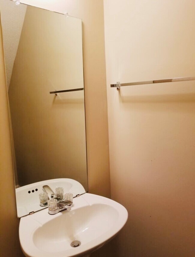 Photo - 4925 Sierra Way