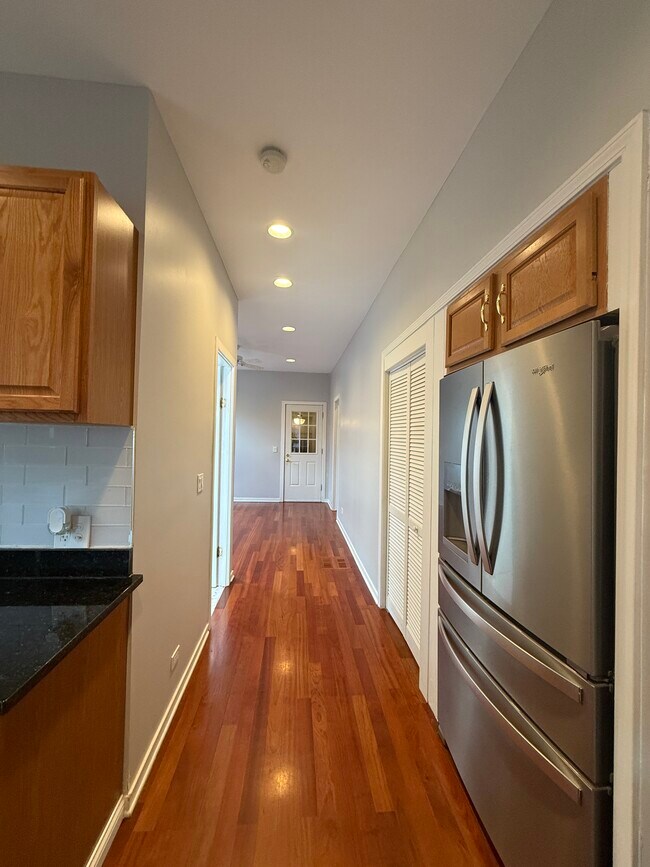 Photo - 2216 W Belmont Ave Unit 1