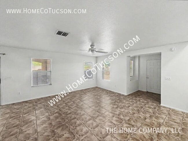 Photo - 2708 N Saramano Ln