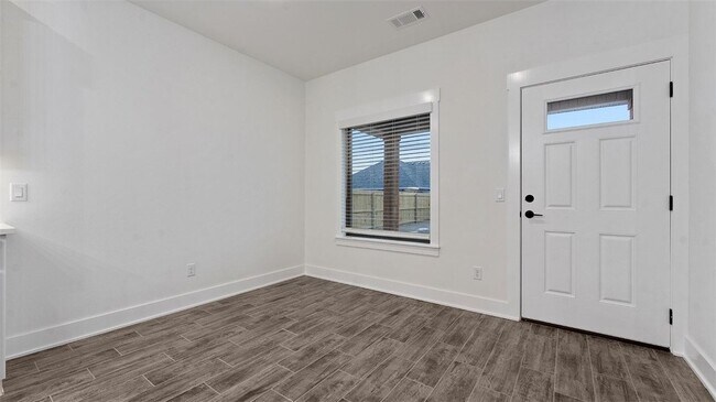 Photo - 123 N Banner Ave