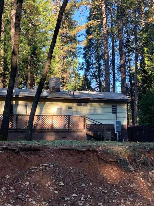 2 Bed 2 bath, with Enclosed carport and sh... House House Rental in Magalia, CA