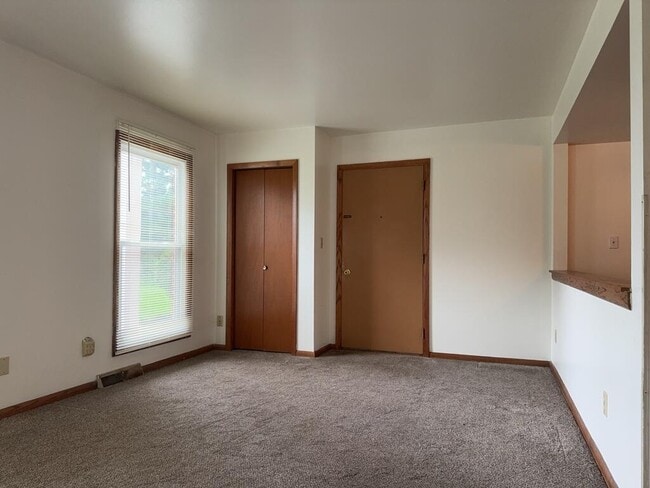 Photo - 418 Beloit St
