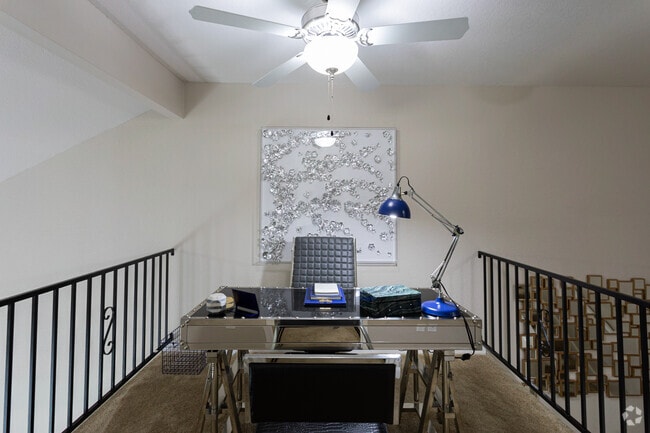 2BR, 2.5BA - 1102 SF