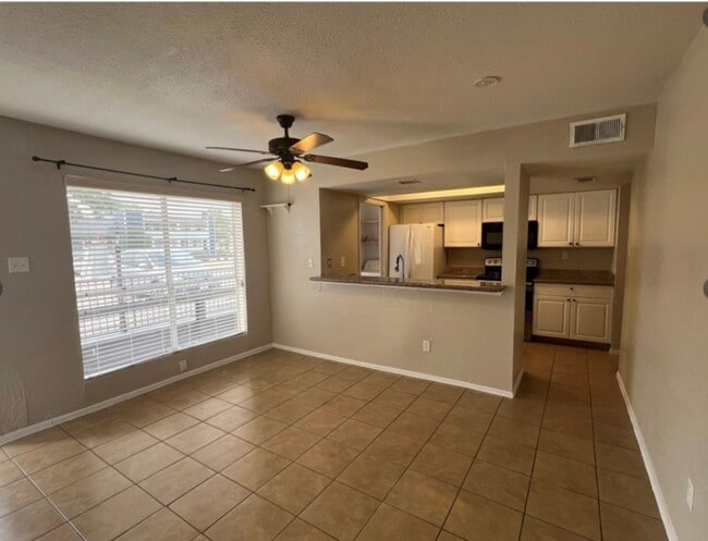 Photo - 781 Country Pl Dr