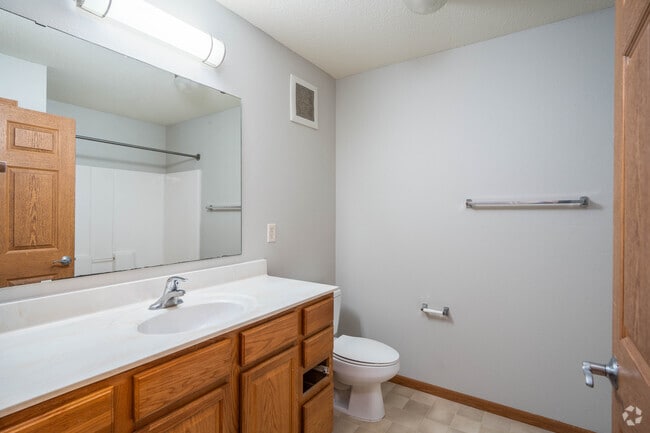 3BR, 2BA - 1,600SF - Second Bathroom - Jordan Valley Townhomes