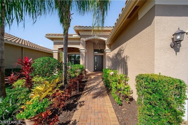 2866 Cinnamon Bay Cir