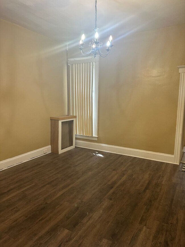 Photo - Spacious Home! Finished Basement! W/D! Available Now!
