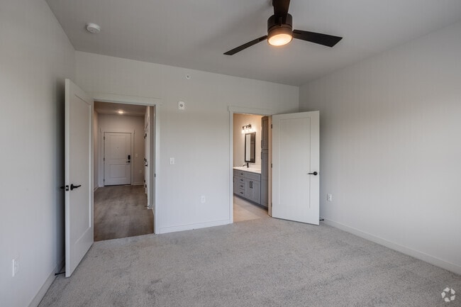 2BR, 2BA - 1,321SF - Primary Bedroom