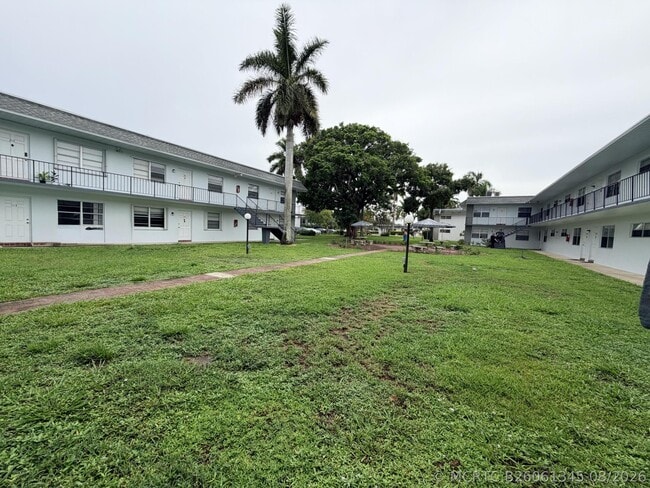 6191 SW 37th St Unit 114