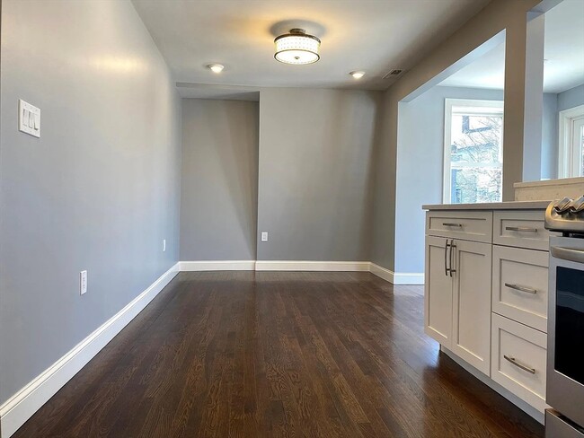 Photo - 32 Marshall St Unit 2