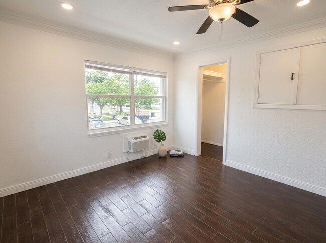 825 Truman St Unit 4