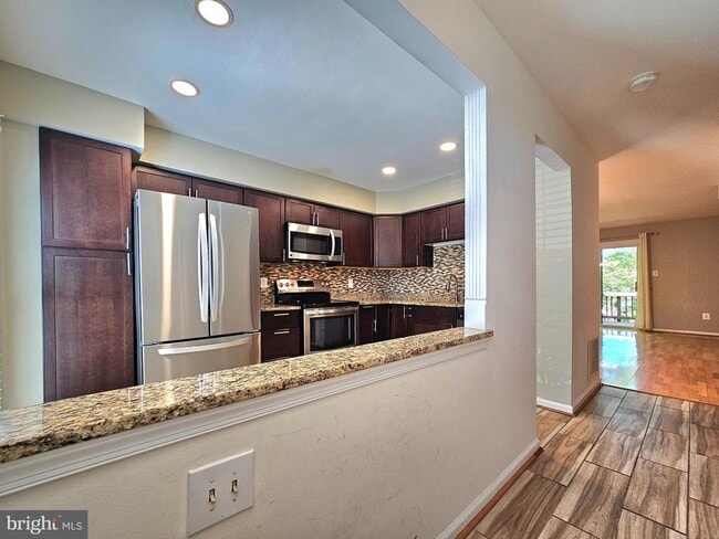 7664 Northern Oaks Ct