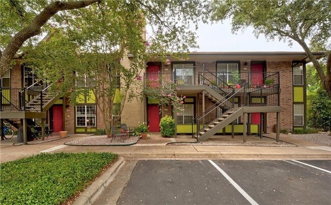 Building Photo - 7685 Northcross Dr Unit 921