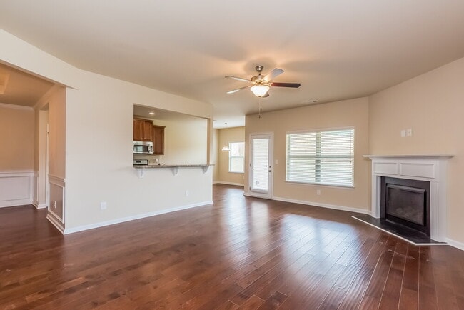 Photo - 803 Kite Way