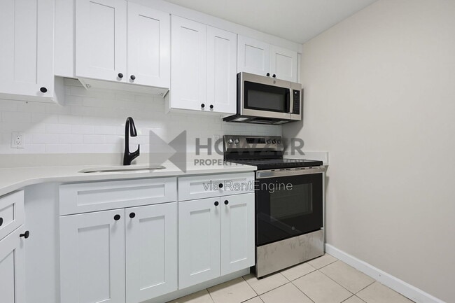 1019 Main St Unit E